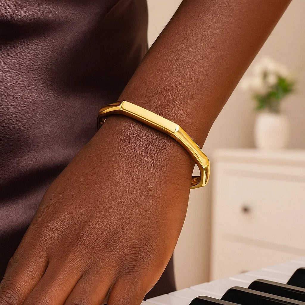 14k Yellow Gold High Polish Geometric Bangle (6.10 mm)