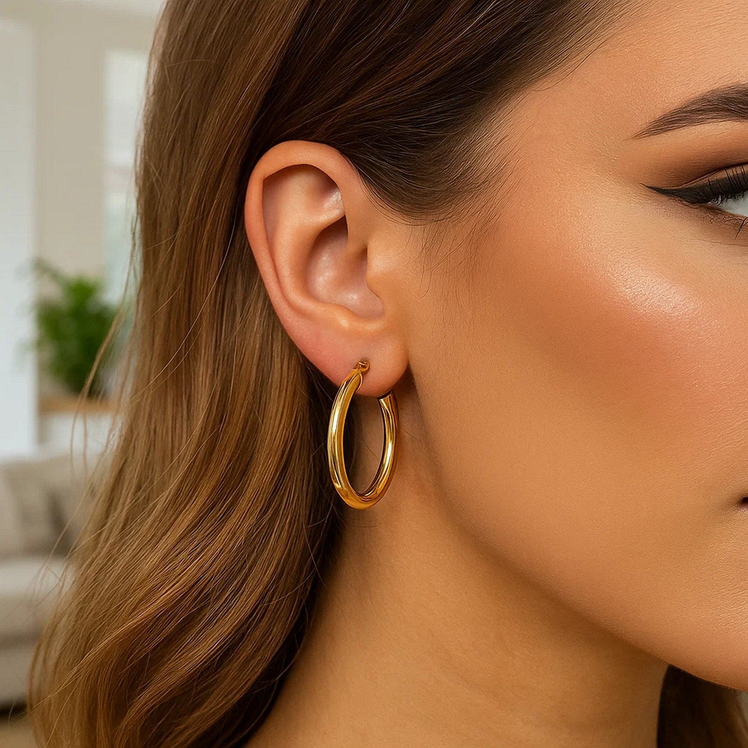 14k Yellow Gold Polished Hoop Earrings (4x30 mm)