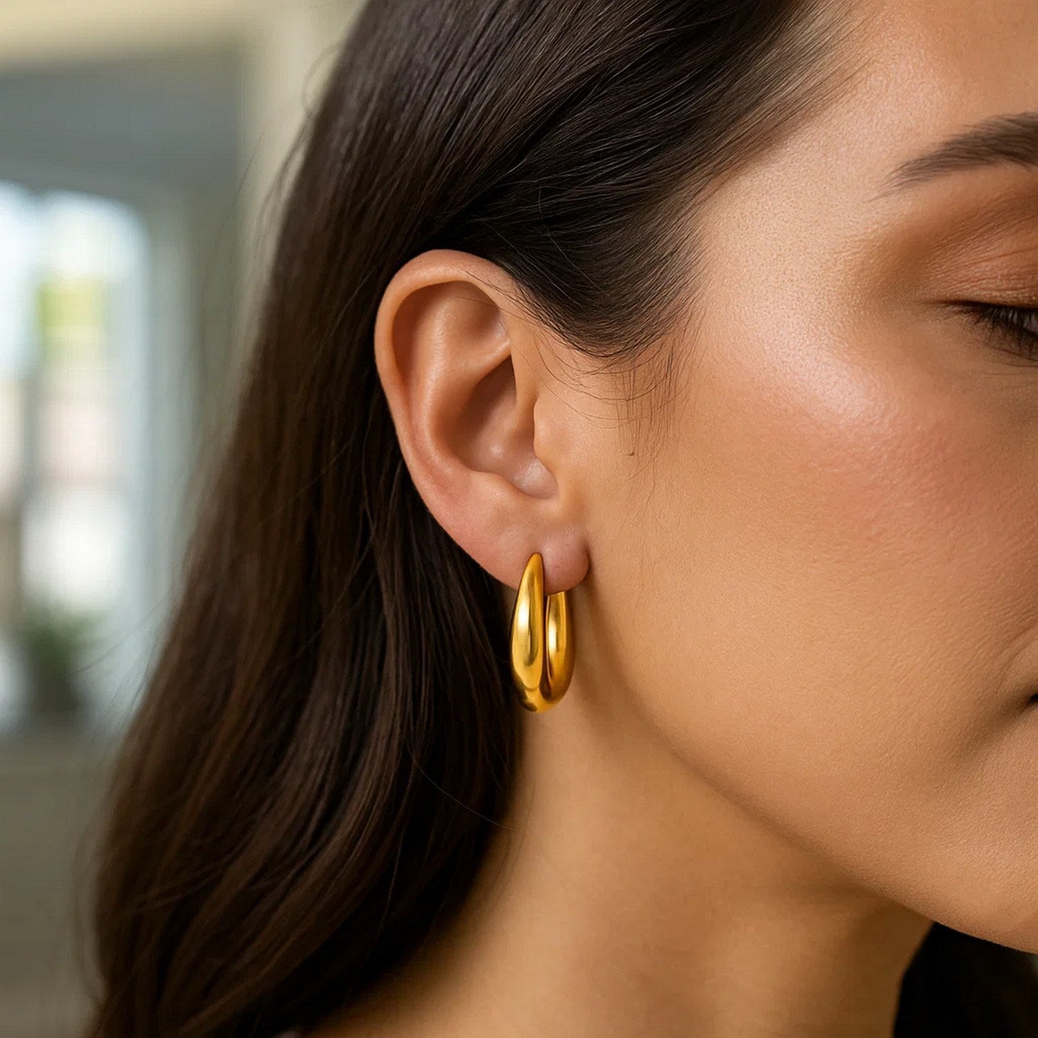 14k Yellow Gold Graduated Round Shape Hoop Earrings