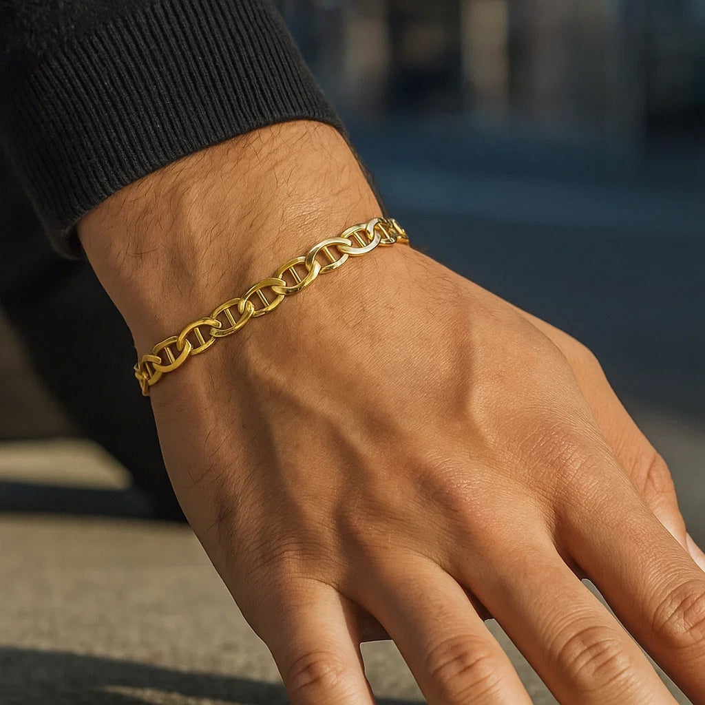 14k Yellow Gold Mariner Link Bracelet (6.30 mm) - Close-Up | BIJOLINA