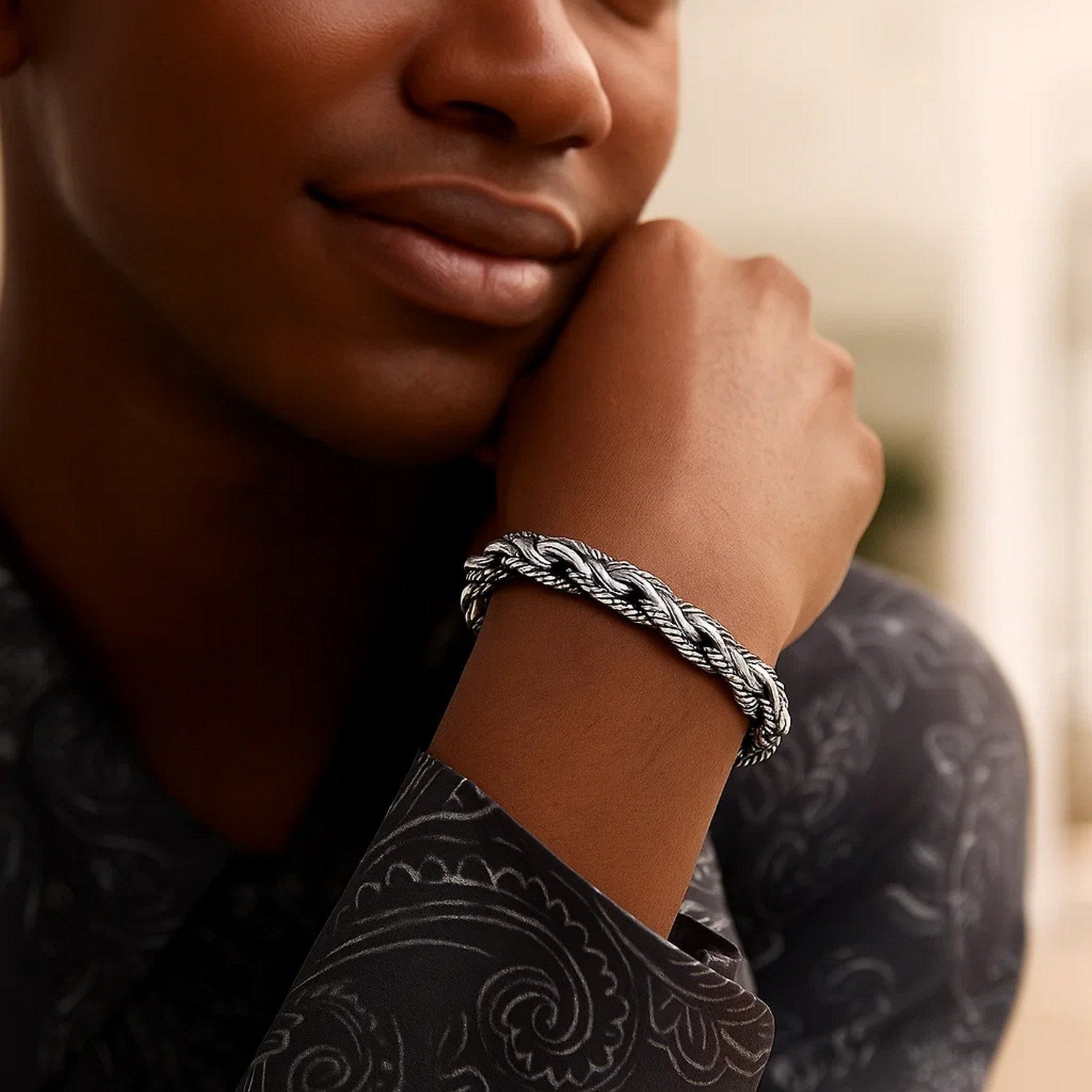 Oxidized Sterling Silver Mens Chain Bracelet in a Cable Motif (8.50 mm)