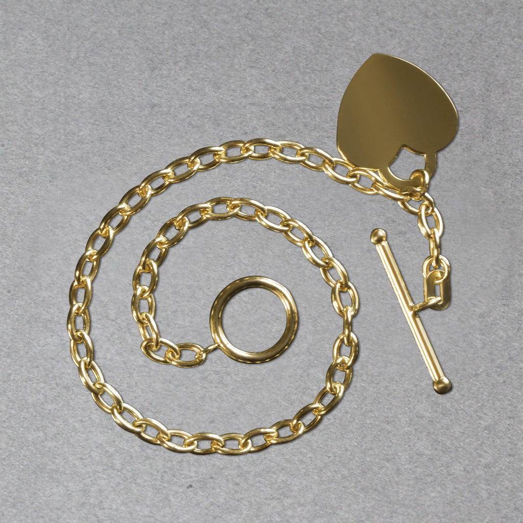 Toggle Bracelet with Heart Charm in 14k Yellow Gold (4.80 mm) - Close-Up | BIJOLINA