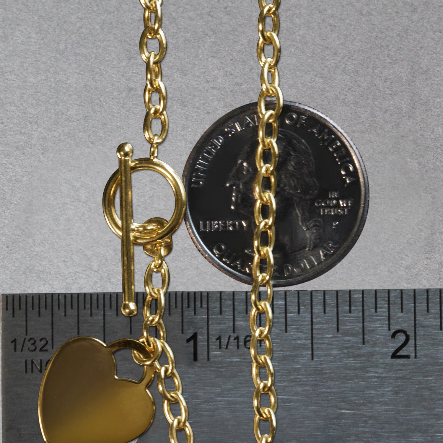 Toggle Bracelet with Heart Charm in 14k Yellow Gold (4.80 mm) - Close-Up | BIJOLINA