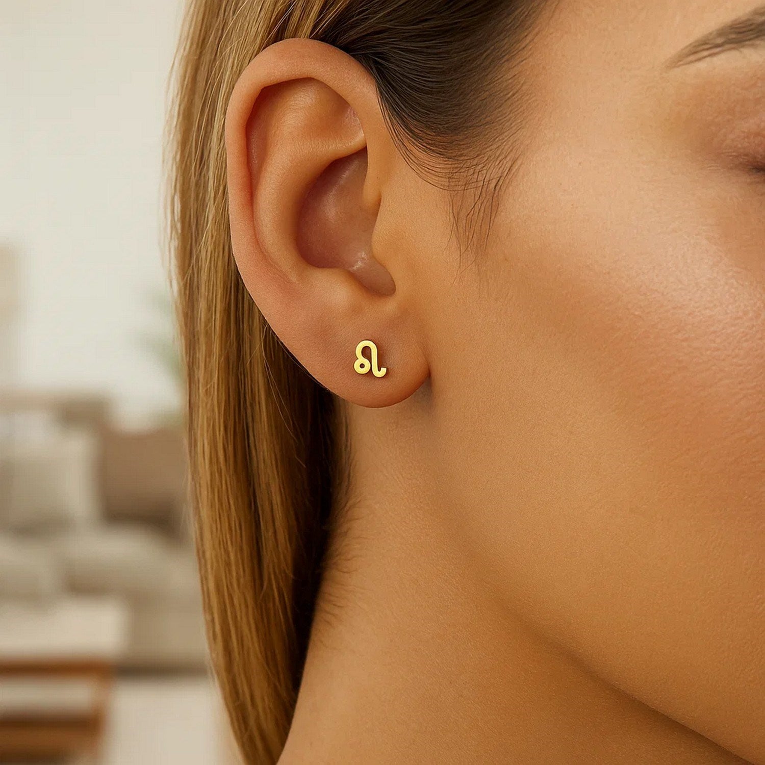 14k Yellow Gold Leo Stud Earrings