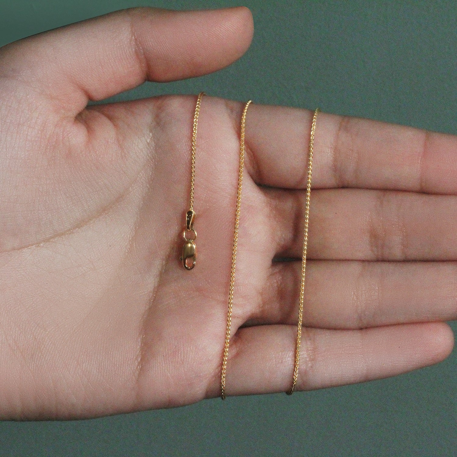 10k Yellow Gold Wheat Chain 1.0mm (1.00 mm) - Close-Up | BIJOLINA