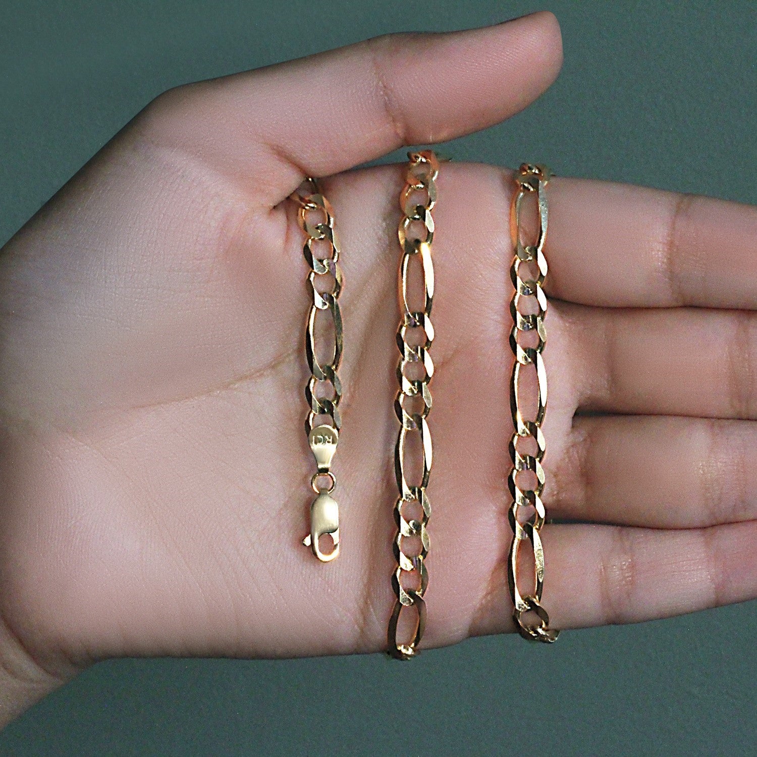 10K Yellow Gold Solid Figaro Chain (5.30 mm) - Close-Up | BIJOLINA